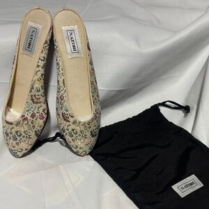 Vintage Natori Floral Brocade Wedge Slippers